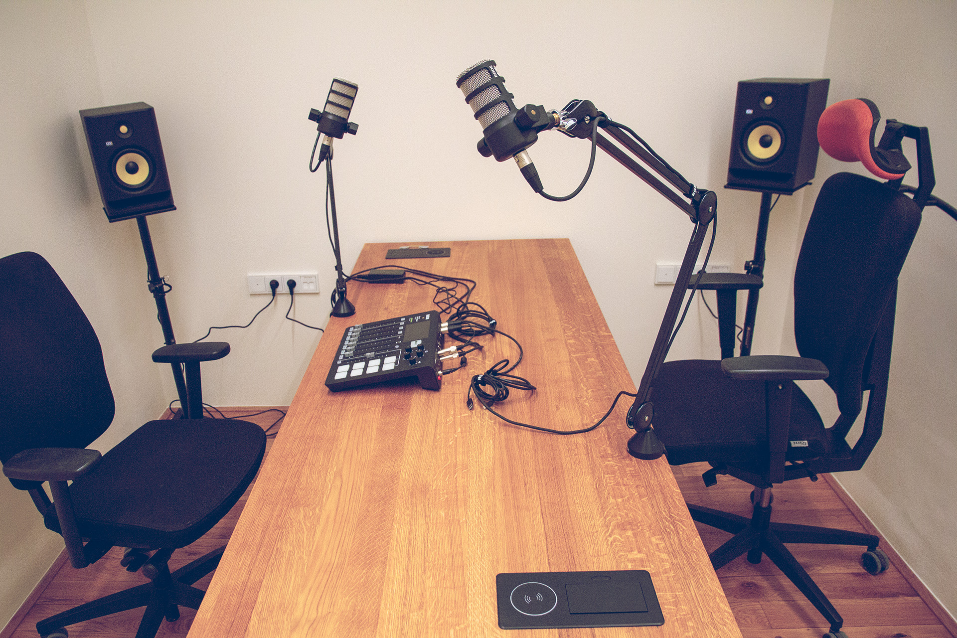 Remmark buduje vlastní podcastové studio!